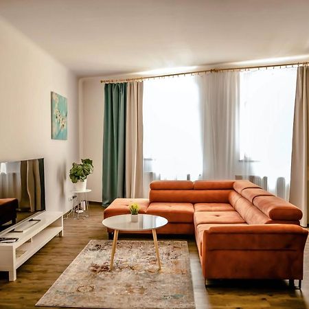 Luxusni Studio Na Velkem Namesti, Wi-Fi, Netflix Hradec Králové المظهر الخارجي الصورة